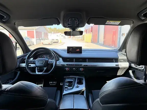 Audi Q7 2017 photo 3