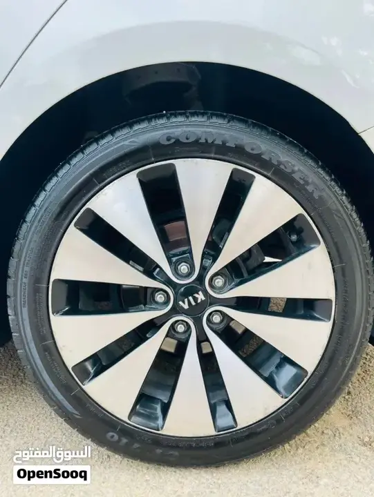 Kia K5 2012 photo 5