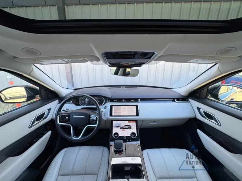 Land Rover Range Rover Velar 2022 photo 4