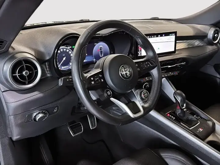 Alfa Romeo Tonale 2023 photo 4