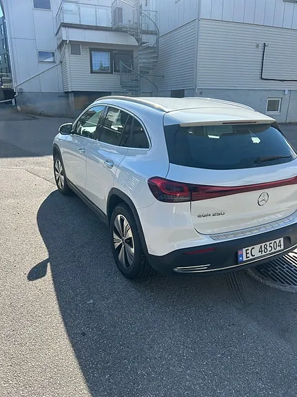 Mercedes-Benz Eqa250