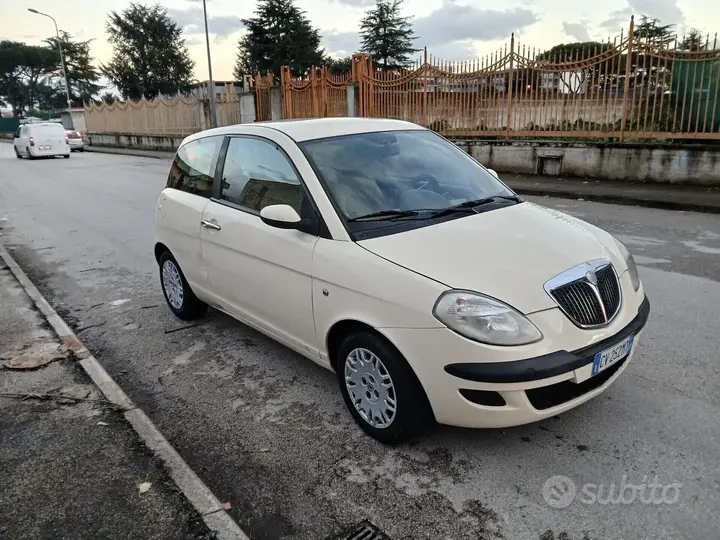 Lancia Ypsilon 2005 photo 2