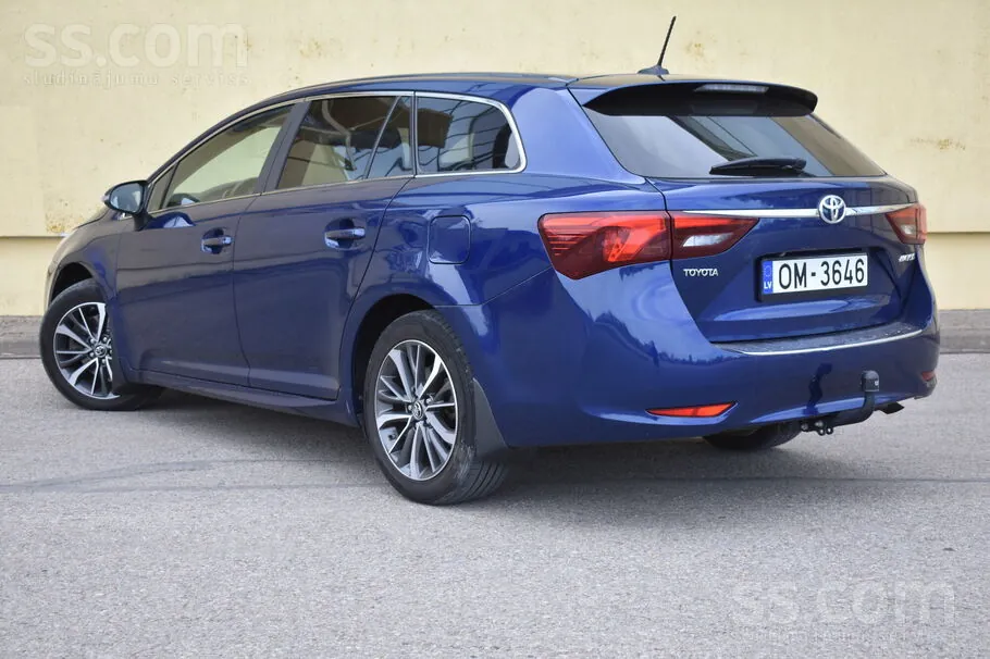 Toyota Avensis 2016 photo 2