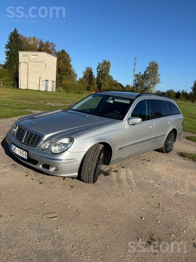 Mercedes-Benz E270
