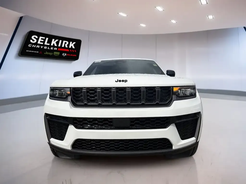 Jeep Grand Cherokee 2026 photo 2