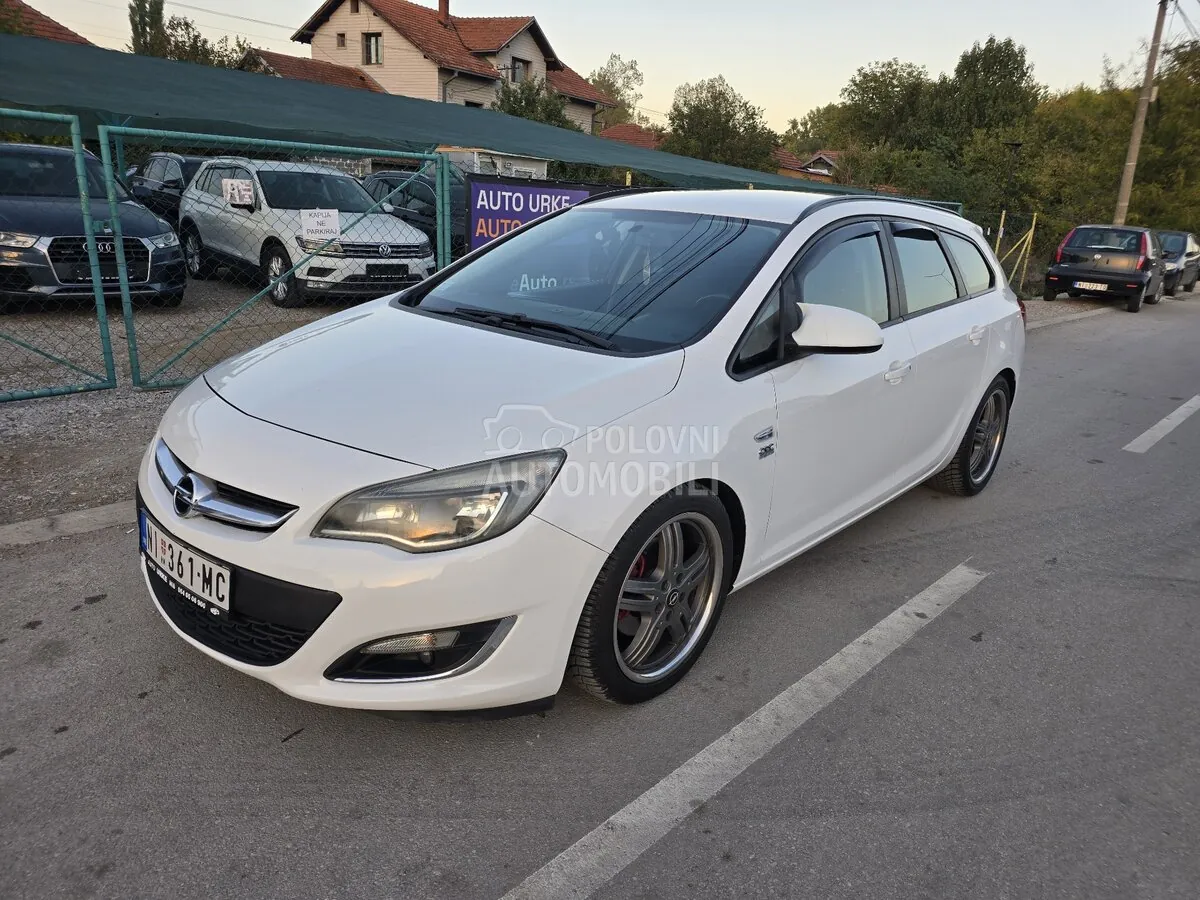 Opel Astra J