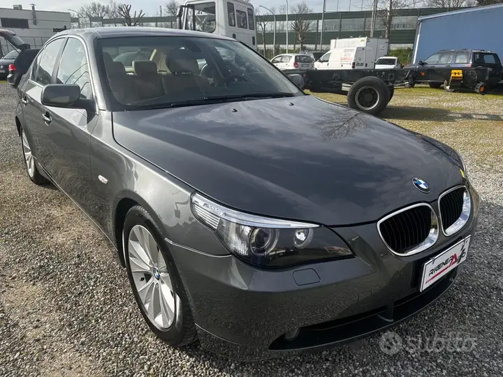 BMW 530I 2004 photo 2