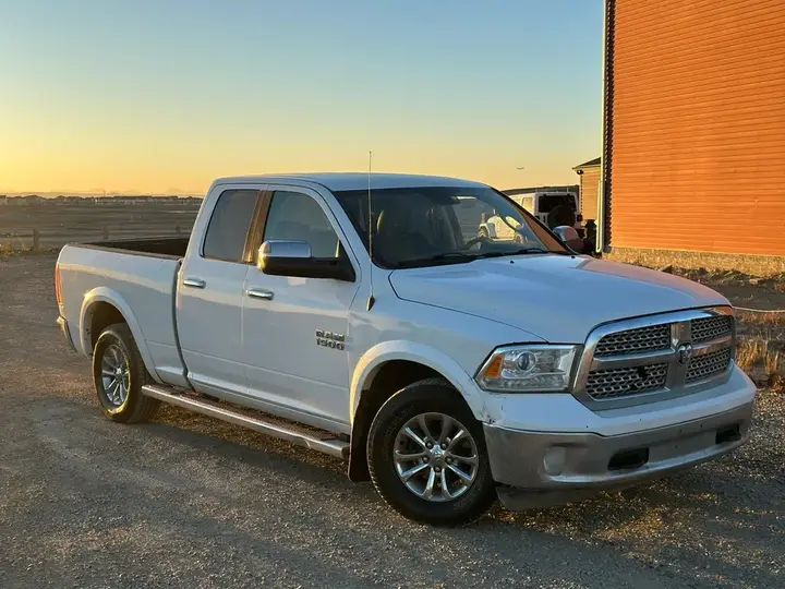 Ram 1500 Laramie 2016 photo 3