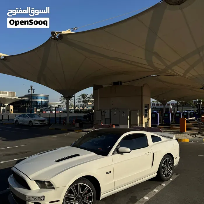 Ford Mustang 2012 photo 2
