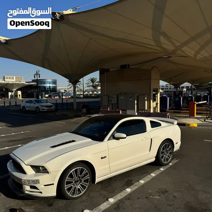 Ford Mustang 2012 photo 3
