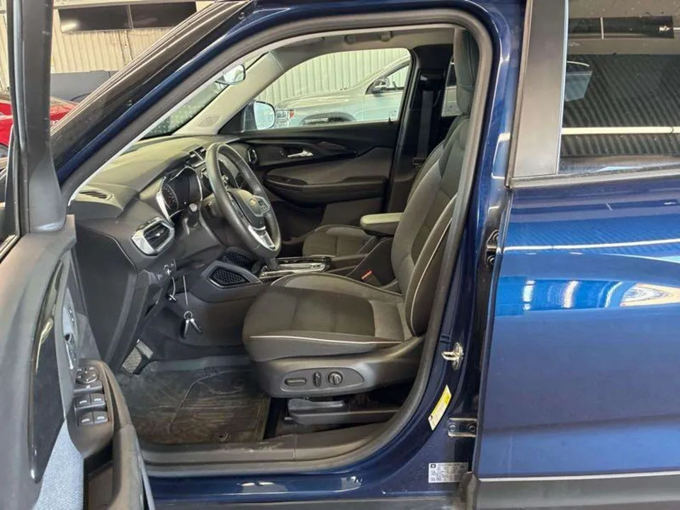 Chevrolet Trailblazer 2022 photo 2