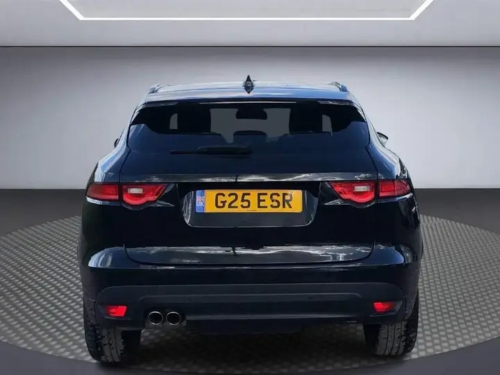 Jaguar F-Pace 2017 photo 5