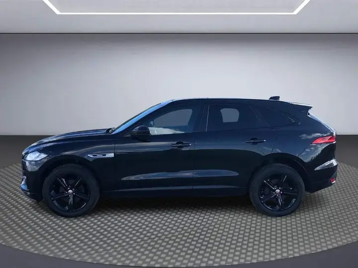 Jaguar F-Pace 2017 photo 3