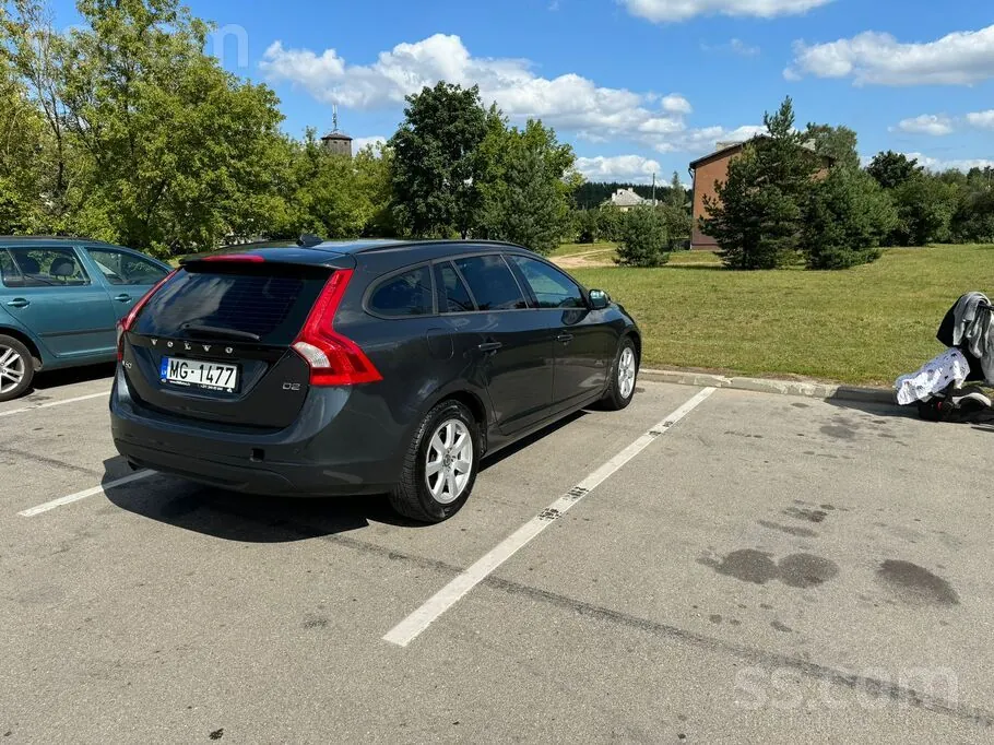 Volvo V60 2012 photo 4