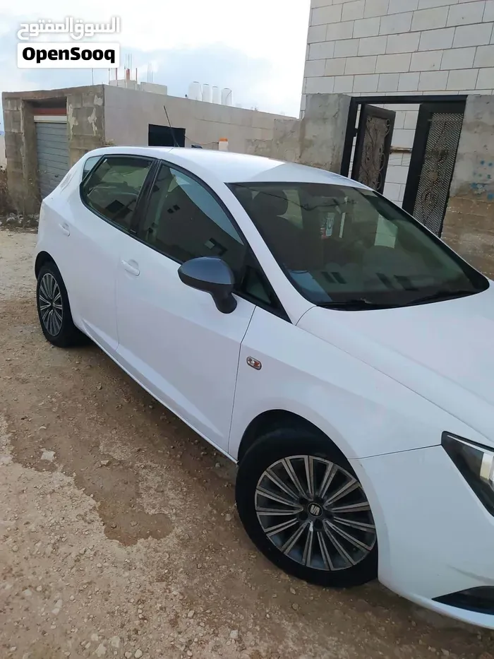Seat Ibiza 2016 photo 3