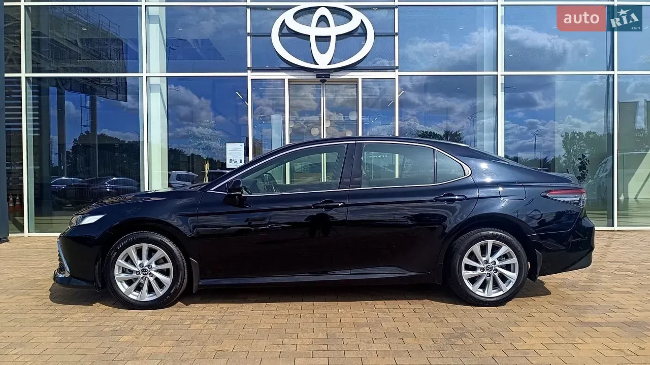 Toyota Camry 2021 photo 3