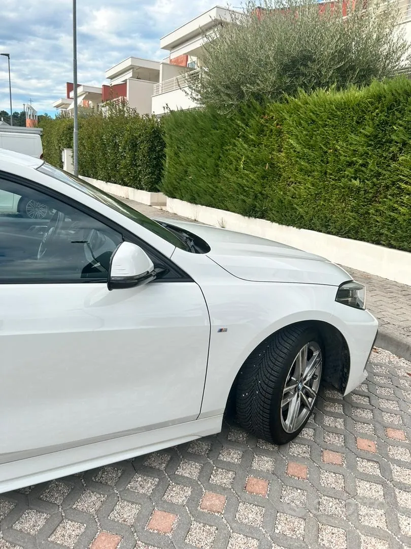 BMW 1 Series 2021 photo 4
