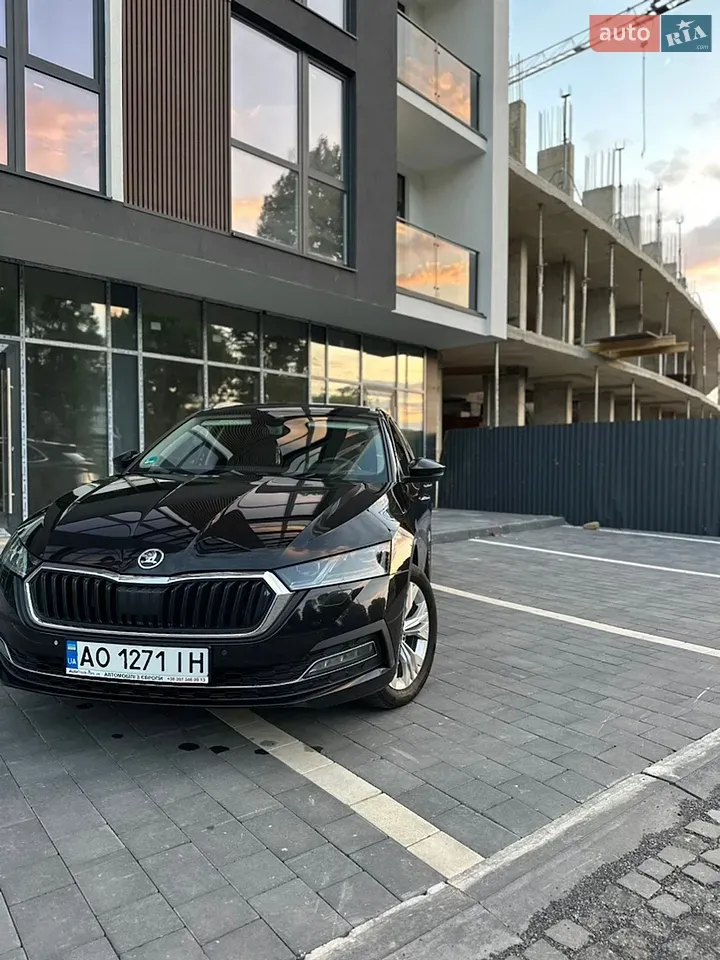 Skoda Octavia 2021 photo 2