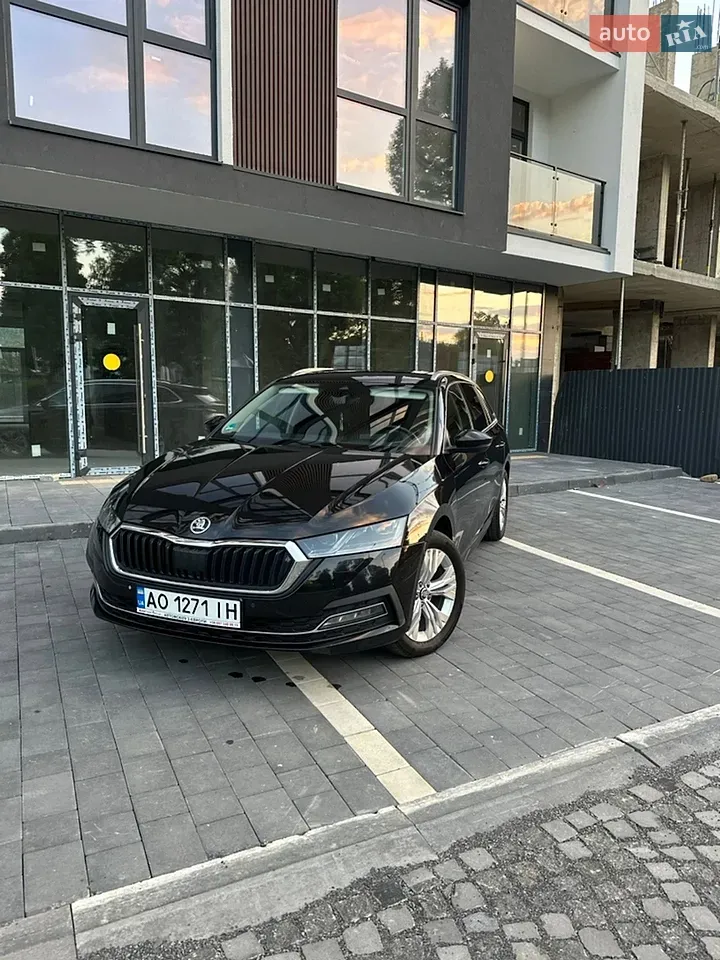 Skoda Octavia 2021 photo 3