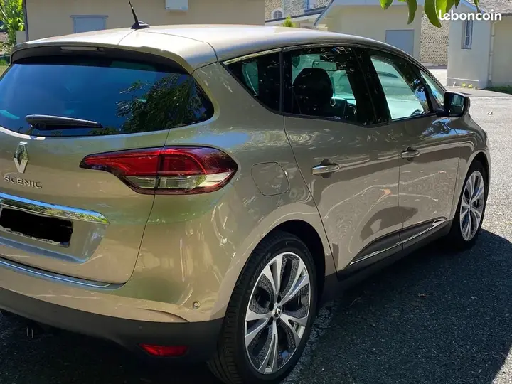 Renault Scenic 2017 photo 2