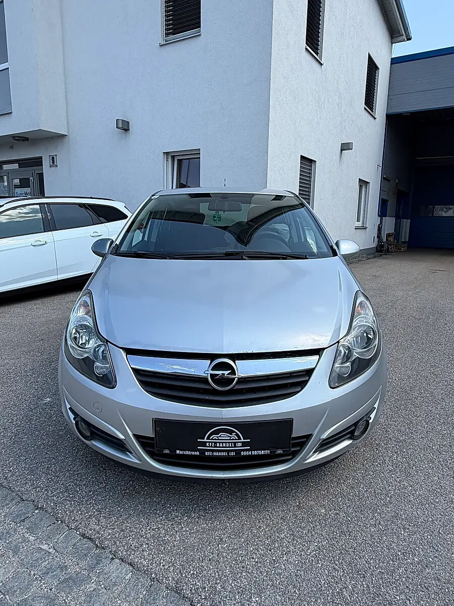 Opel Corsa 2010 photo 2