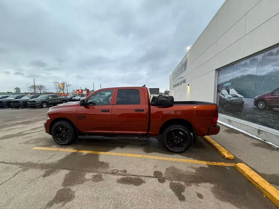 Dodge Ram 1500 Classic 2023 photo 4