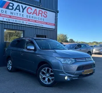 Mitsubishi Outlander 2013 photo 2