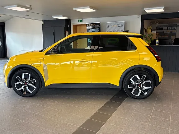 Renault 5 E-Tech 2026 photo 2