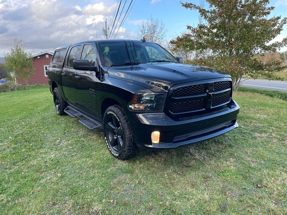 Ram 1500 Classic 2023 photo 2