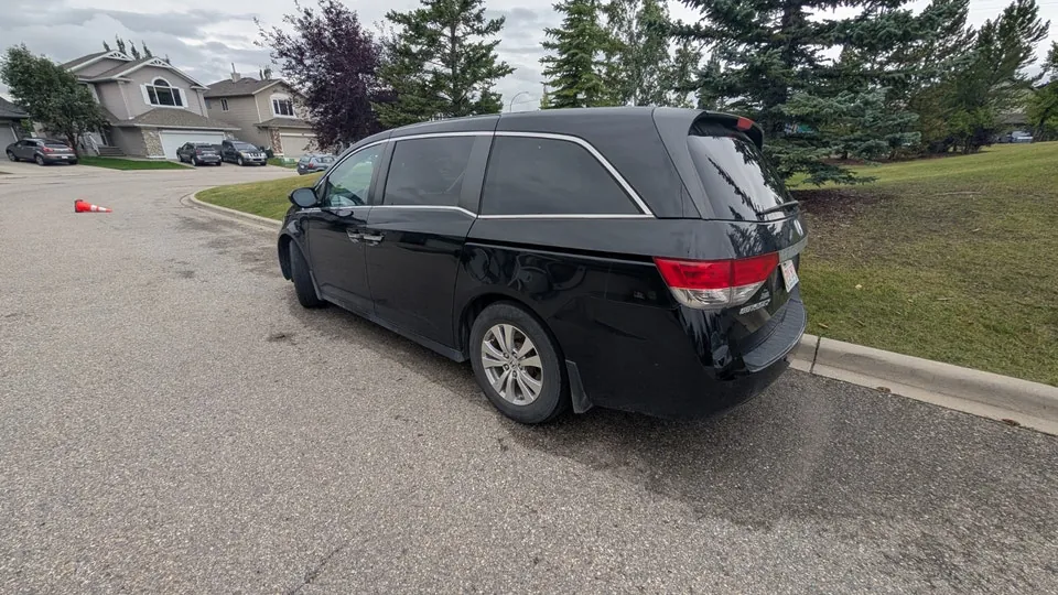 Honda Odyssey 2016 photo 2