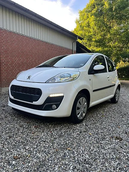 Peugeot 107 2012 photo 3