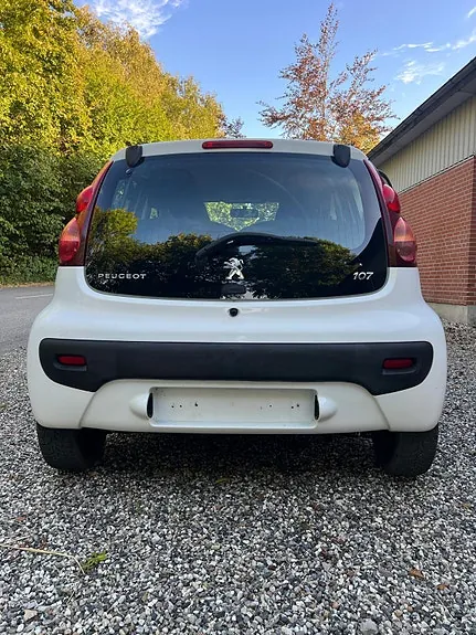 Peugeot 107 2012 photo 2
