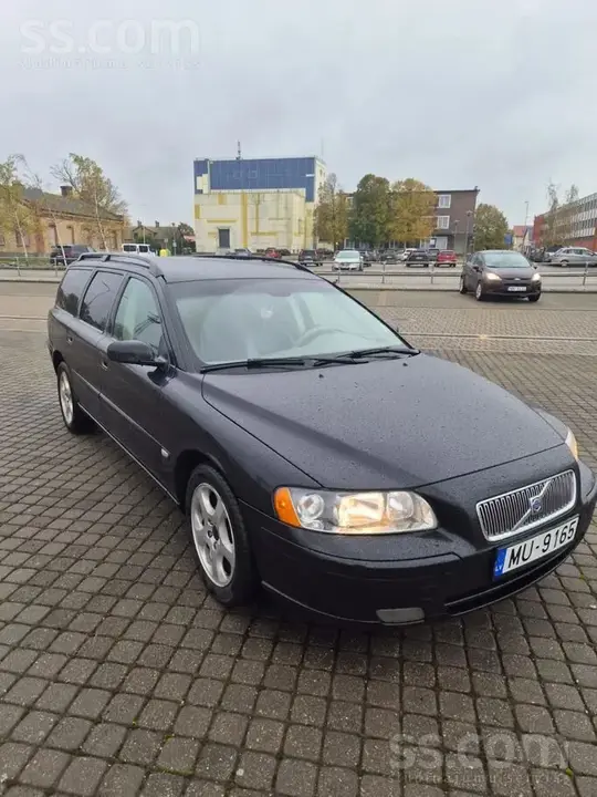 Volvo V70 2006 photo 2