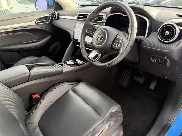MG Mg Zs 2022 photo 3