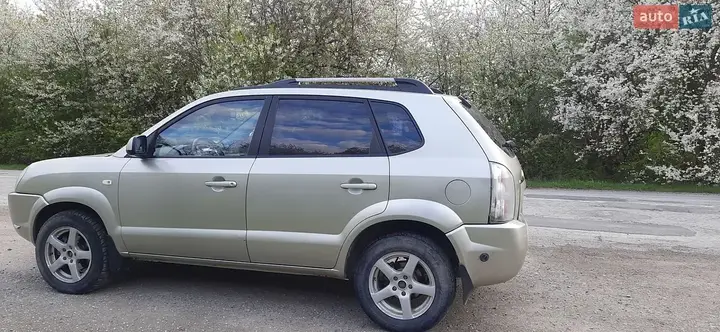 Hyundai Tucson 2007 photo 3