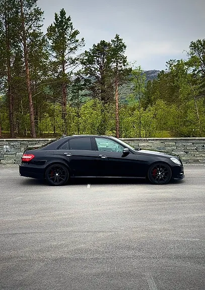 Mercedes-Benz E200 D