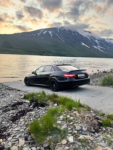 Mercedes-Benz E200 D 2012 photo 4