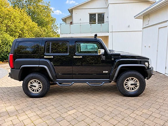 Hummer H3