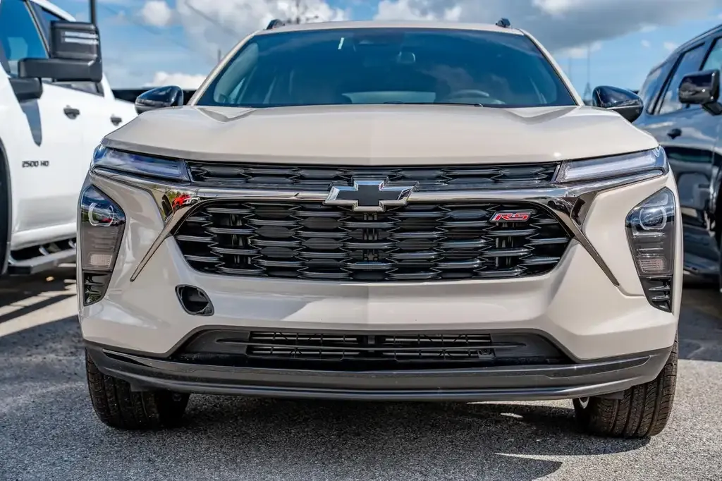 Chevrolet Trax 2026 photo 2