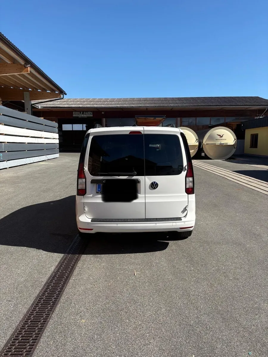 Volkswagen Caddy 2022 photo 2