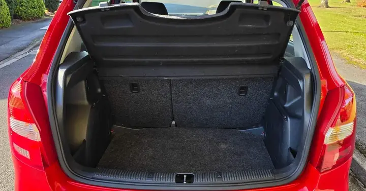 Skoda Fabia 2012 photo 5