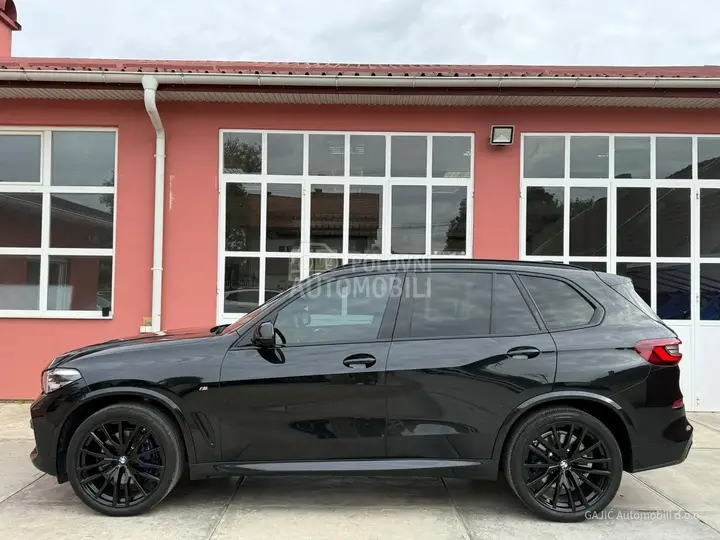 BMW X5 2021 photo 2
