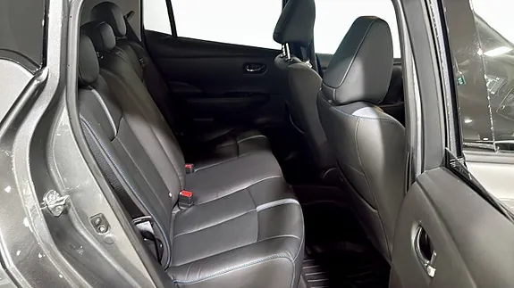 Nissan Leaf 2023 photo 5