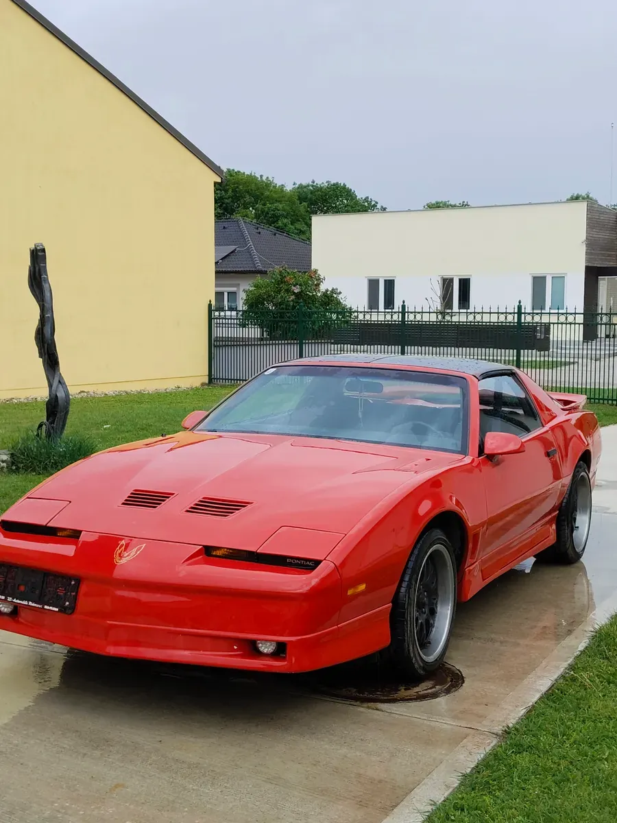 Pontiac Firebird 1988 photo 3