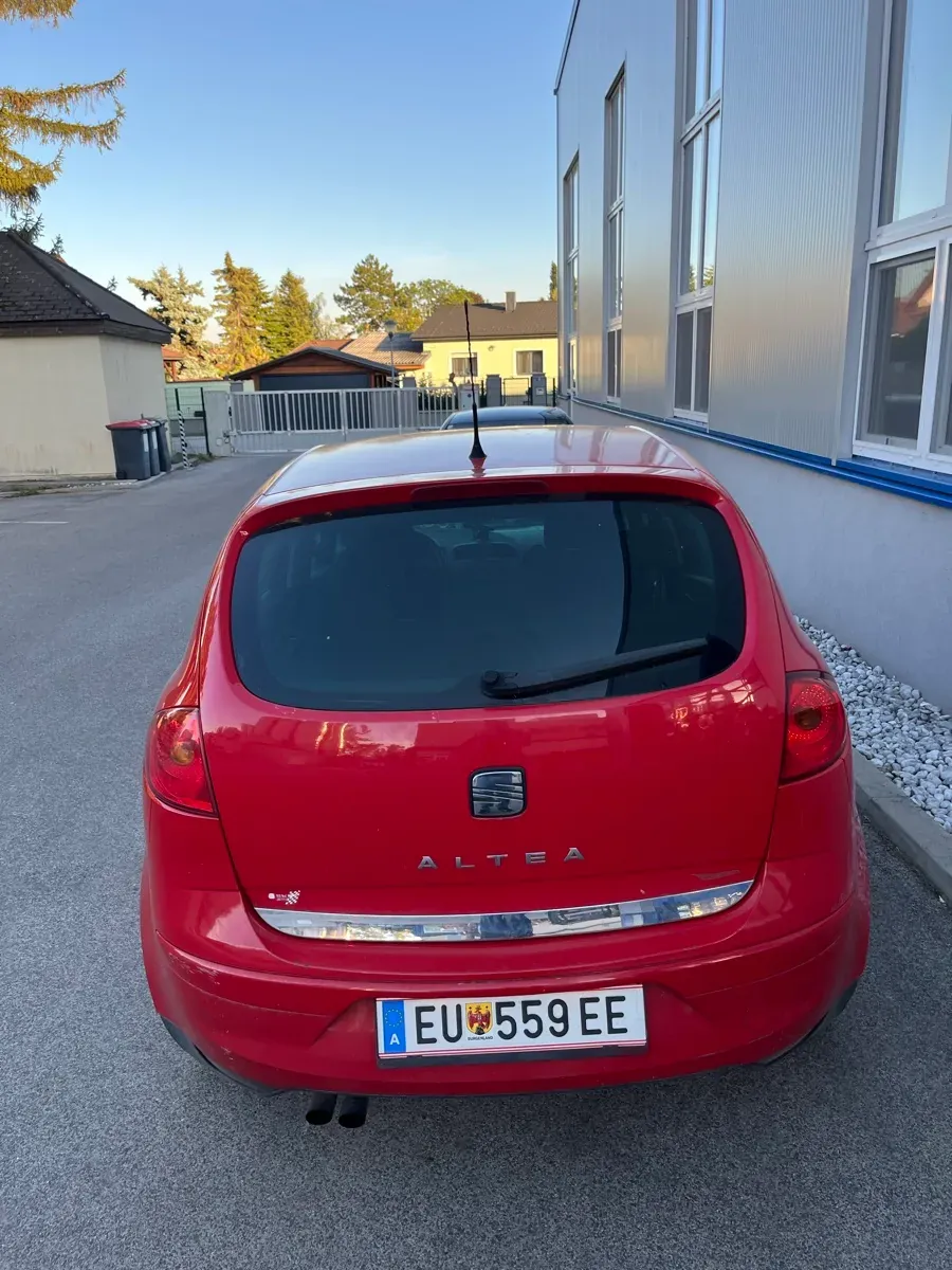Seat Altea 2004 photo 3
