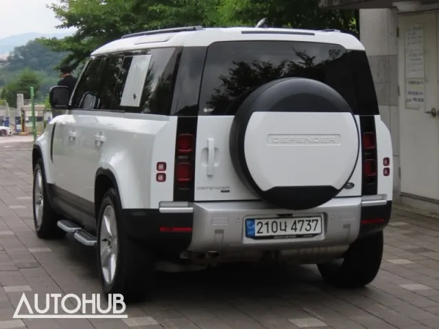 Land Rover Defender 2022 photo 4