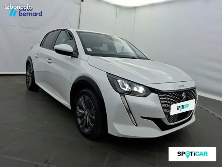 Peugeot 208 2021 photo 3