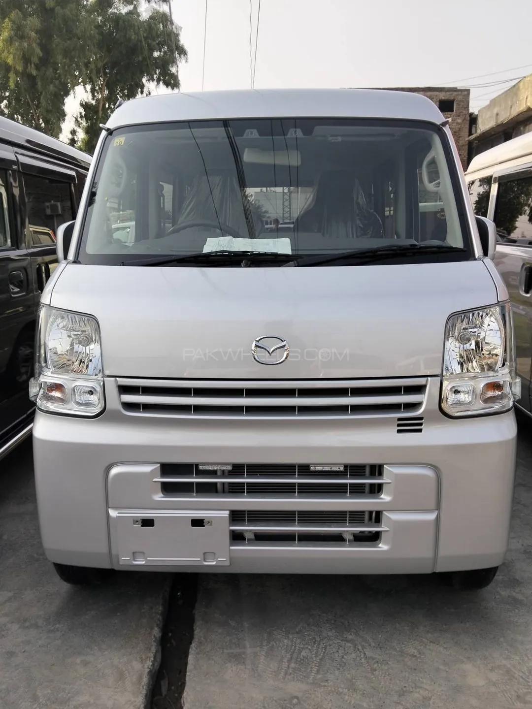 Mazda Scrum Van
