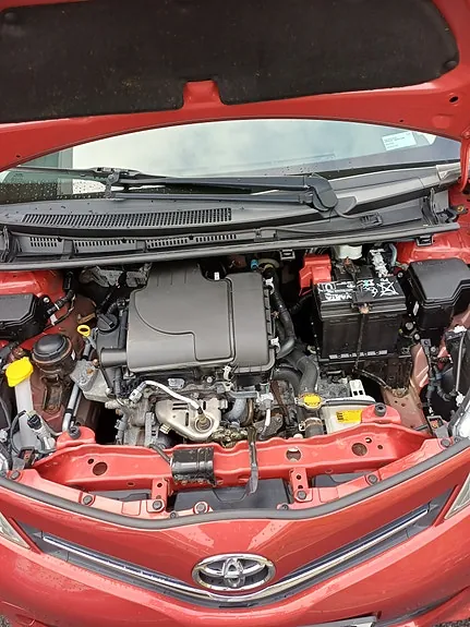 Toyota Yaris 2013 photo 2