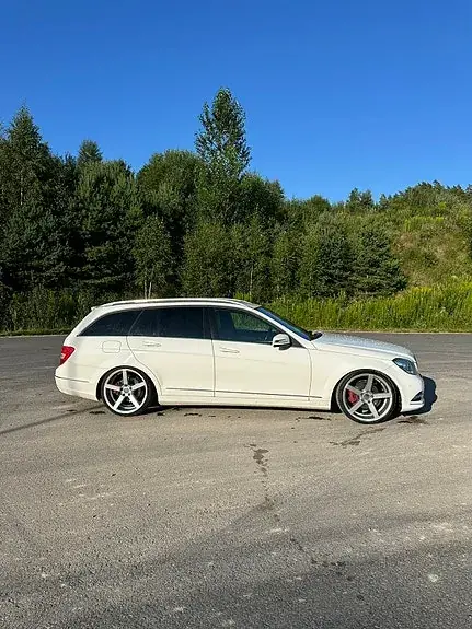 Mercedes-Benz C 220 2014 photo 2
